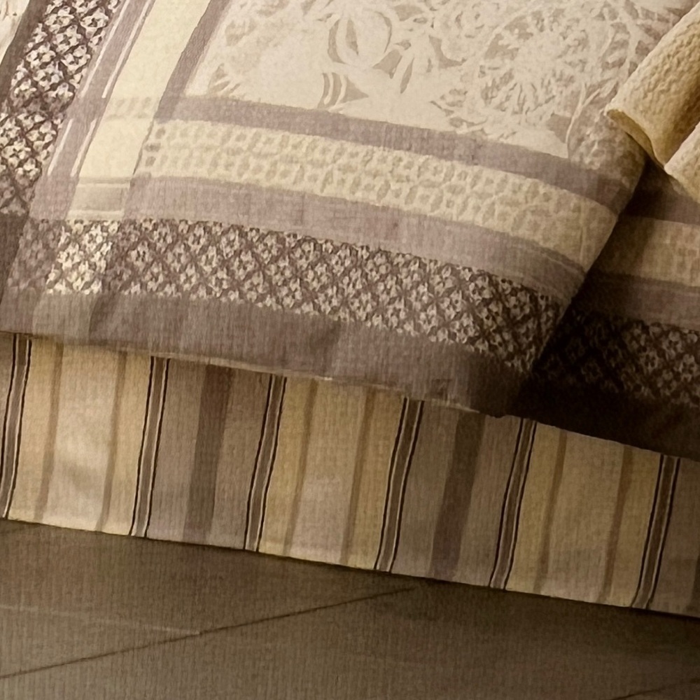 NIP Sigrid Olsen Queen Bedskirt Elegant Eve Bed Collection Color: Pumice Stone